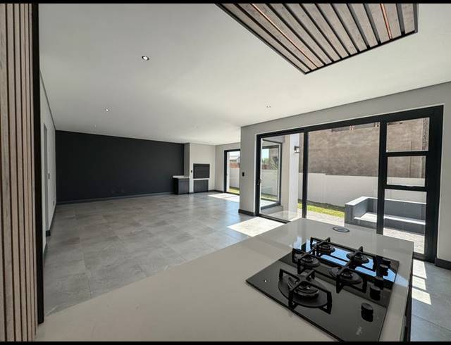 4 BEDROOM HOUSE FOR SALE IN FOUNTAINBROOK ESTATE